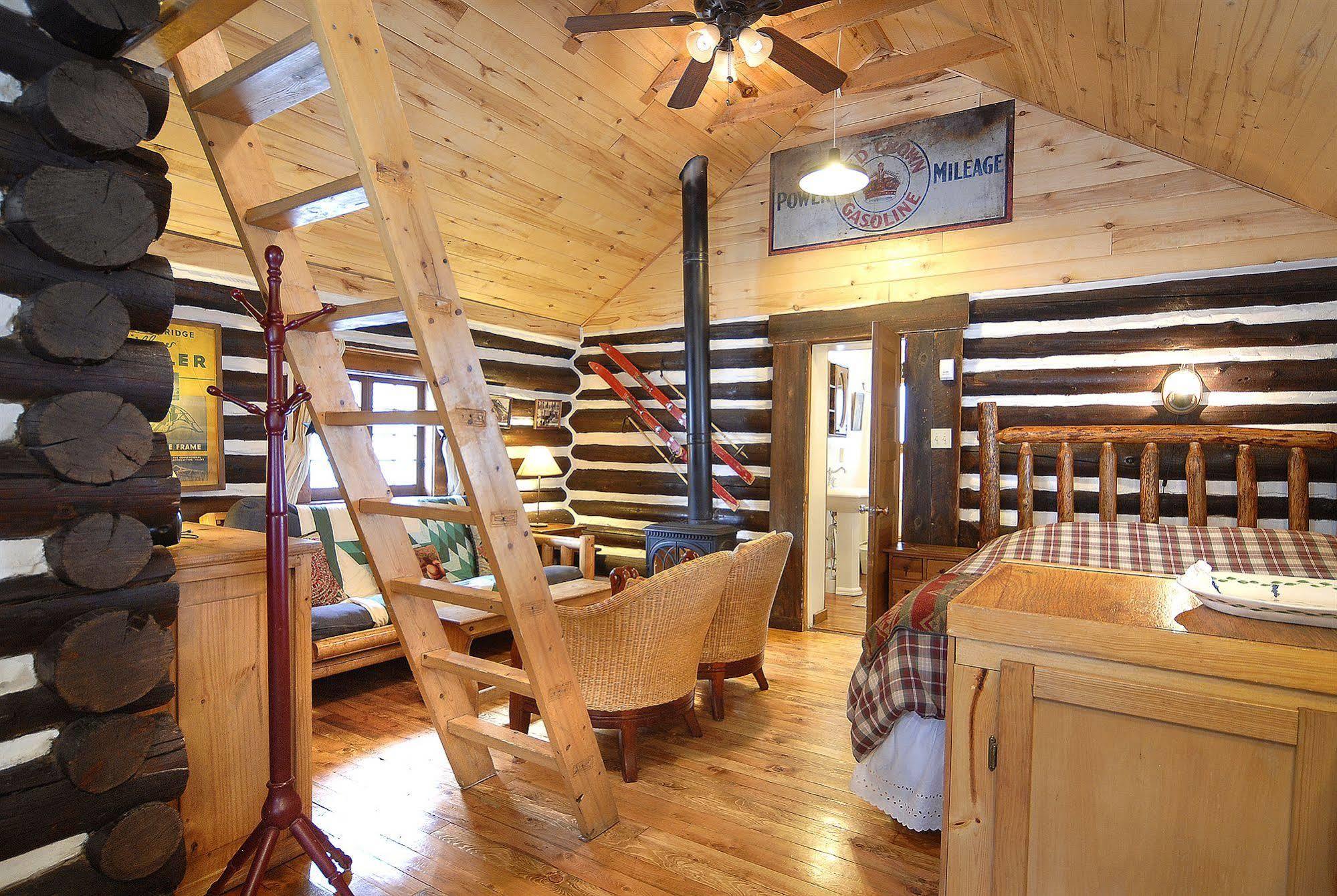Pioneer Guest Cabins Крестед-Бьютт Экстерьер фото